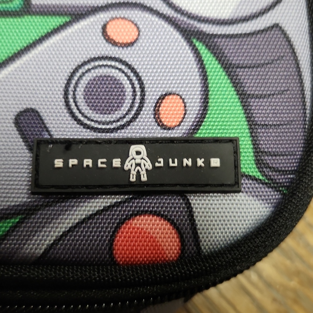 Game Controller Insulated Lunch Box - Picture 3 of 5